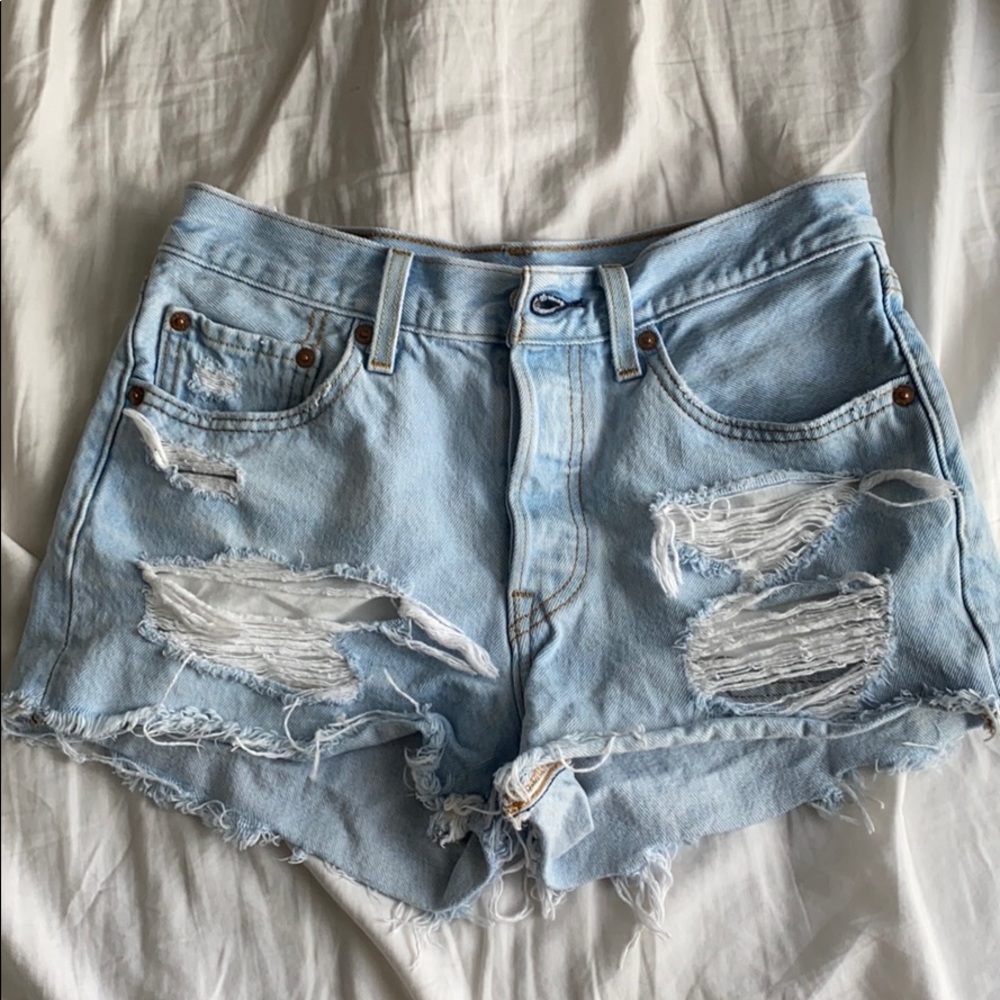 Levi’s 501 shorts mid rise